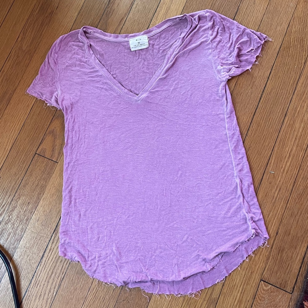 UO purple v neck tee